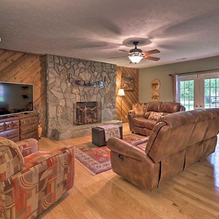 Hendersonville Home With Fire Pit 5 Mi To Downtown! Εξωτερικό φωτογραφία