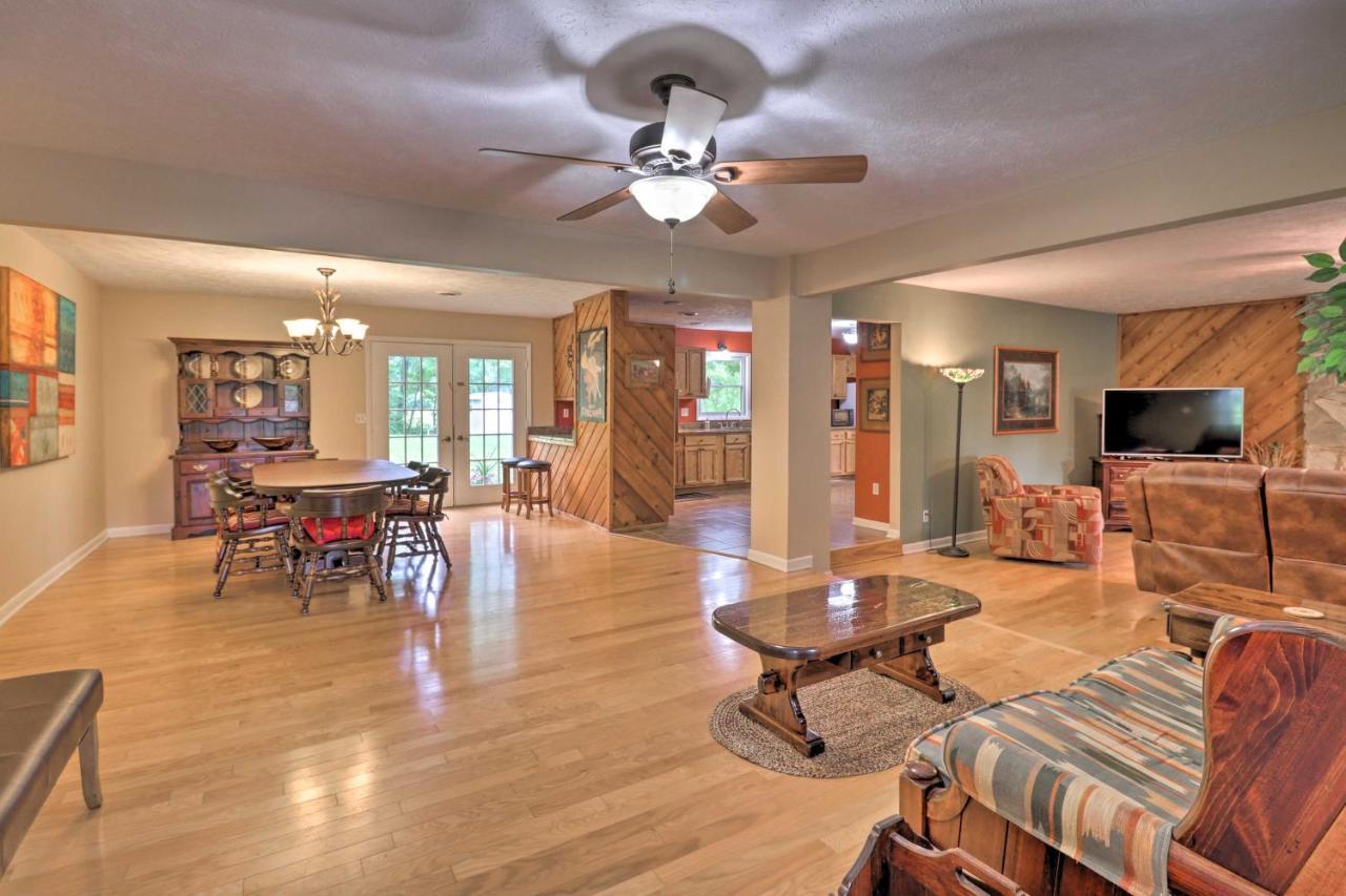 Hendersonville Home With Fire Pit 5 Mi To Downtown! Εξωτερικό φωτογραφία