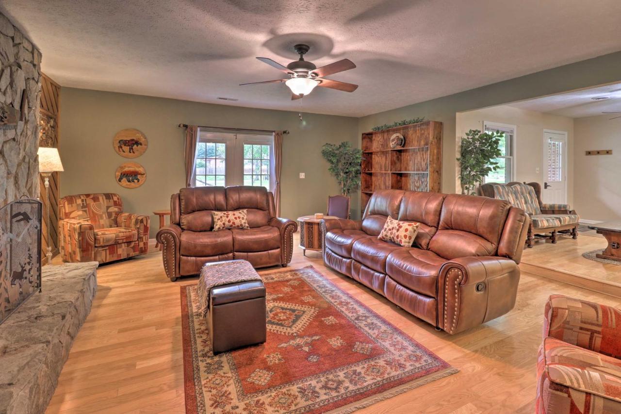 Hendersonville Home With Fire Pit 5 Mi To Downtown! Εξωτερικό φωτογραφία