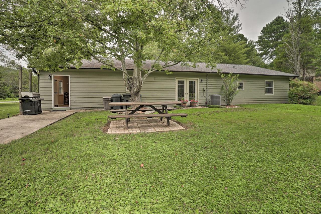 Hendersonville Home With Fire Pit 5 Mi To Downtown! Εξωτερικό φωτογραφία